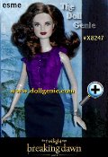 The Twilight Saga concludes with Breaking Dawn Part 2 late this year. This assortment completes its own series with the final three members of the Cullen vampire coven. Esme and makes her debut dressed in a black pencil skirt and purple top with ruffle accents. Dark lipstick and flowing hair complete her enchanting look. 