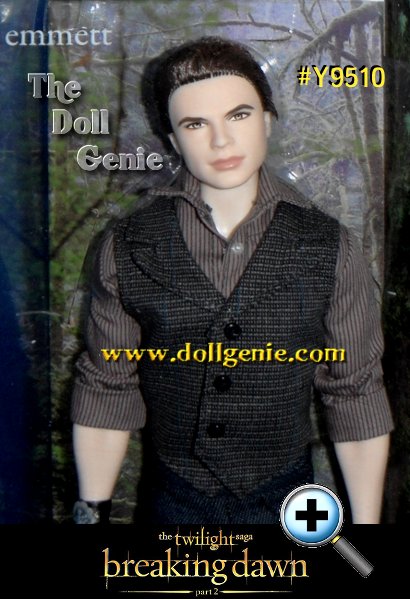 The Twilight Saga concludes with Breaking Dawn Part 2 late this year. This assortment completes its own series with the final three members of the Cullen vampire coven. Never one to miss a fight, Emmett prepares to battle the Volturi in a button-front shirt, vest, jeans, and a wrist cuff embellished with the Cullen crest.